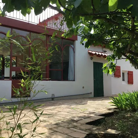 ヴィラ De Charme Sur La Corniche *